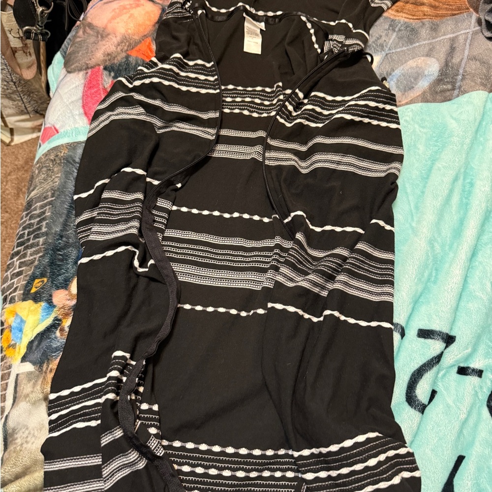 Dotti Black and White Patterned Swimsuit Coverup